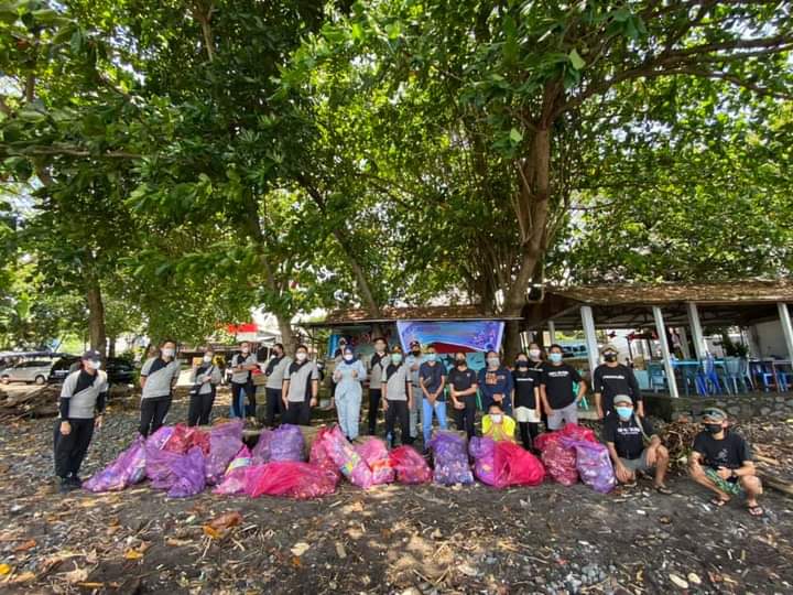 Tingkatkan Tanggung Jawab Sosial, TJSL Jasa Raharja Cab. Sulut Gelar Beach Clean Up dan Penanaman 500 Mangrove