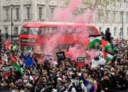 Teriakkan BEBASKAN PALESTINA, Petugas Polisi London di Selidiki