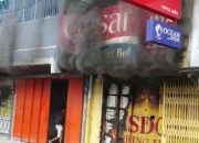 Ruko Penjualan Perabot di Pulo Brayan di lalap sijago merah