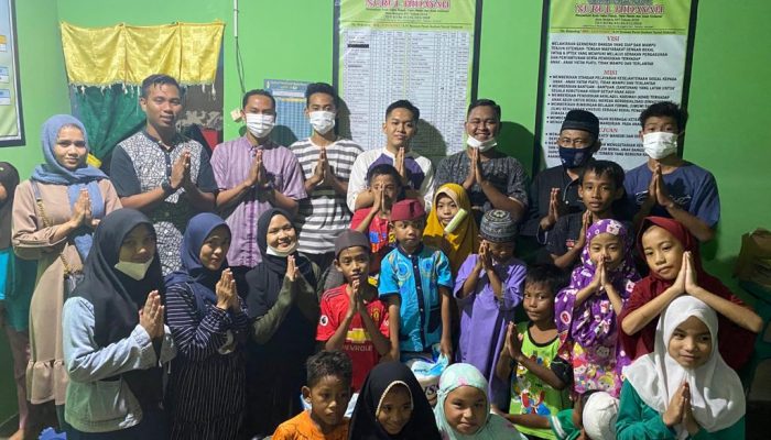 Peduli Anak Yatim, IKA SMAN 10 Kendari Sambangi Panti Asuhan