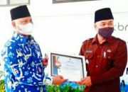 Harganas Ke-28, Camat Sakra Raih Penghargaan