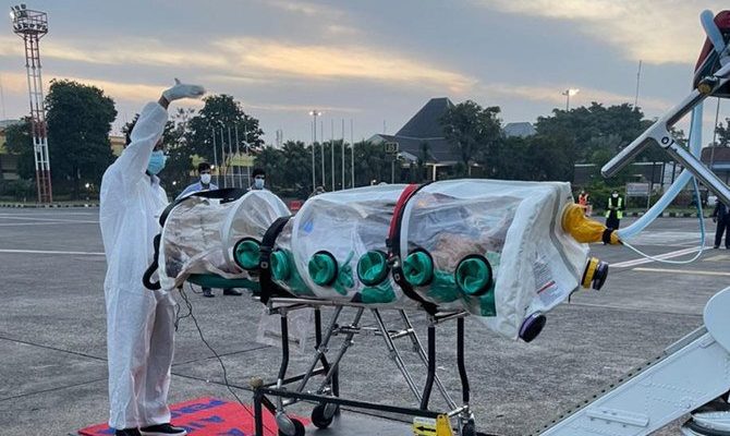 Warga Saudi Yang Terinfeksi COVID-19 Dipindahkan dari Indonesia ke Riyadh