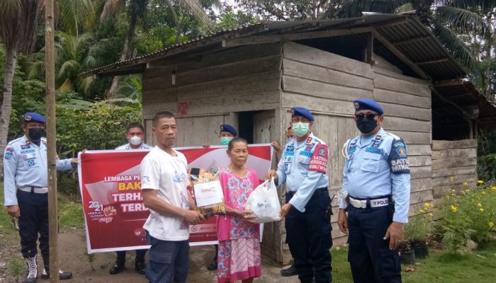 Ditengah Pandemic Covid-19, Lapas kelas IIB Gunungsitoli Bagikan sembako kepada masyarakat