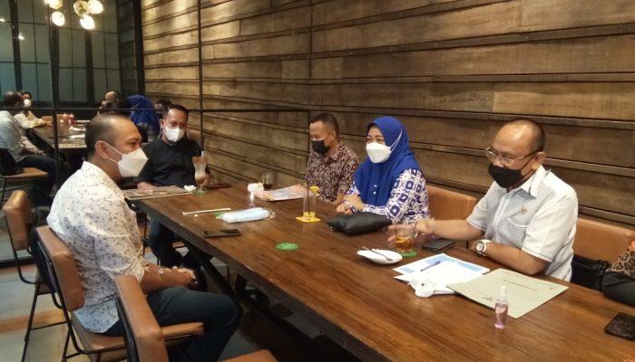 Kunjungan Kerja Anggota DPD RI Ajiep Padindang Diskusi UU Cipta Kerja