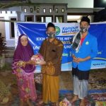 KKN UGR Berikan Sembako Untuk Yatim dan Jompo Di jenggik Utara
