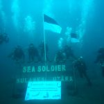 Seasoldier Sulut dan Mudung Family Peringati HUT RI Ke-76 tahun di Bawah Laut