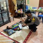 Jum’at Berkah, Kapolres Sinjai Berbagi Kepada Anggotanya Yang Sakit dan Masyarakat