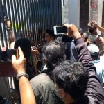 Kajari Enggan Temui Pendemo, Massa Segel Kantor Kejari Bantaeng
