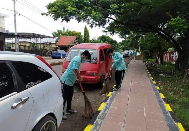KOMPAK, ASN dan Honorer di Kantor Disdukcapil Jeneponto Rutin Lakukan Jumat Bersih