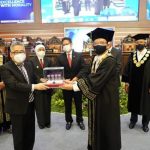 Bibit Vaksin Merah Putih Karya Anak Bangsa Diserahkan ke PT. Biotis Pharmaceuticals Indonesia