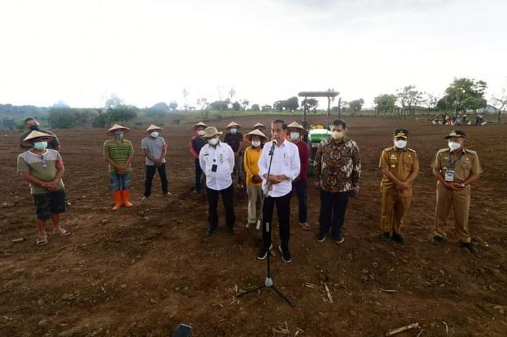 Usai Resmikan Bendungan Karalloe, Presiden RI Tanam Jagung di Jeneponto
