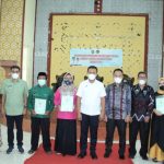 Majukan UMKM, Bupati Takalar serahkan Sertifikat Gratis bagi Pelaku UMKM