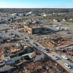 Tornado dahsyat membunuh lebih dari 80 orang di lima negara bagian AS