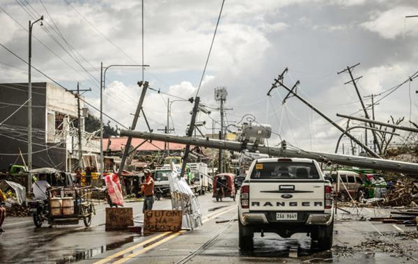Korban tewas akibat topan Filipina melonjak menjadi 375