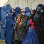 Wanita Afghanistan di larang bepergian lebih dari 72 kilometer tanpa jilbab dan tanpa dikawal kerabat laki-laki
