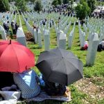 Sembilan orang Serbia didakwa karena membunuh sekitar 100 Muslim selama perang Bosnia