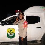Gunakan Ambulance, Polsek Bunobogu Himbau Warga Kunjungi Gerai Vaksin