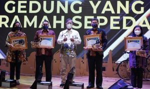 Kemenkes Raih Penghargaan Gedung Pemerintah yang Ramah Sepeda