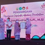 Ketua TP PKK Takalar Raih Penghargaan Perempuan Inspirator Bidang Pendidikan