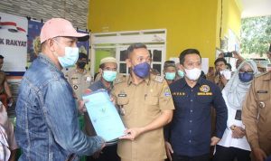 Wabup Jeneponto Serahkan 2.795 Sertifikat Tanah Program PTSL di Arungkeke