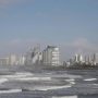Roket yang ditembakkan dari Gaza mendarat di lepas pantai Israel tengah