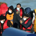 Sekitar 30 migran diselamatkan, satu tewas karena perahu terbalik