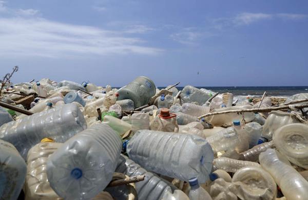 75 Persen orang ingin plastik sekali pakai dilarang, survei global menemukan