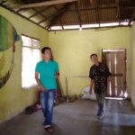 Wali Jorong Pasar Durian Kampung Pinang, Lubuk Basung Agam Tinjau Rumah Warga Yang Retak Akibat Gempa.