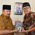 Bupati Agam Datangi Budayawan Yus Dt.Parpatiah, Bahas Pendidikan Adat Istiadat