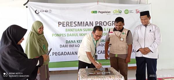 LAZNAS Inisiatif Zakat Indonesia Sultra Gandeng PT. Pegadaian Syariah Cabang Kadia Resmikan Sumur Bor dan Fasilitas umum Ponpes Darul Ihsan Konsel