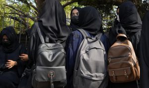 Aktivis Mengkritik Aturan Larangan Jilbab Sekolah di India
