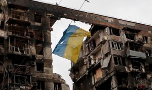 Ukraina bersumpah untuk berjuang sampai akhir di Mariupol saat ultimatum berakhir