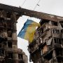 Ukraina bersumpah untuk berjuang sampai akhir di Mariupol saat ultimatum berakhir