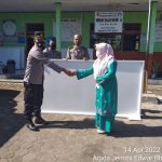 Kapolres Agam Serahkan Bantuan Ke SDN 16 Sangkir Lubuk Basung Agam.