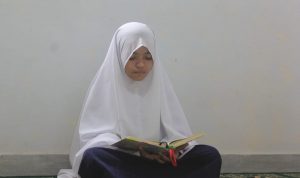 Subhanallah…!!! Masih Kelas Tujuh, Siswi MTs Shohibul Ilmi Sampeang Bulukumba Mampu Hafal 10 Jus Al-Quran