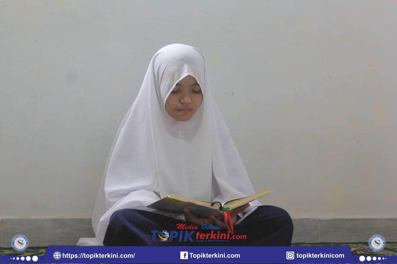 Subhanallah…!!! Masih Kelas Tujuh, Siswi MTs Shohibul Ilmi Sampeang Bulukumba Mampu Hafal 10 Jus Al-Quran