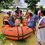 Banjir mematikan menjebak 400.000 orang di timur laut India