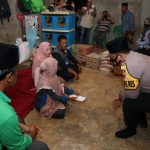 Didampingi Kapolsek  Banawa Selatan, Kapolres Donggala  Berikan Bantuan  dan Santunan ke Penderita Tumor