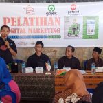 GOJEK DAN KAMPUNG UMKM BABAKAN BERKOLABORASI FASSILITASI PELATIHAN DIGITAL MARKETING KEPADA PELAKU USAHA KULINER  BABAKAN