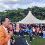 Bersama Ribuan Warga di Parimo, Ketua PKD Kosgoro Sulteng Memimpin Jalan Santai