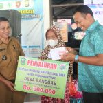 Bupati Takalar Salurkan Bantuan BLT DD di Kecamatan Marbo