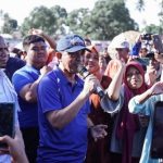 Ribuan Warga Banjiri Lapangan di Pembukaan Anwar Hafid Cup