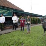 Idul Adha 1443 H, Danrem 143/HO Serahkan Hewan Qurban