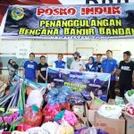 Peduli Banjir Bandang Torue, Demokrat Sulteng Serahkan Ratusan Paket Kebutuhan Warga