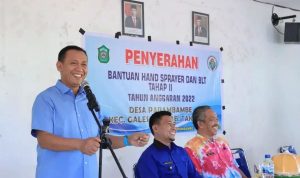 Tingkatkan Ekonomi dan Kualitas Penduduk, Bupati Takalar Serahkan Beberapa Bantuan