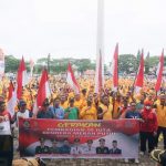 Meriahkan HUT RI Ke-77, Massa Berbaju Kuning Padati Lapangan Passamaturukan Jeneponto