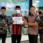 Dihadiri Bupati Takalar, Pemdes Moncongkomba Gelar Penyerahan BLT dan Sosialisasi Penanganan Covid 19