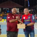 Ketum KONI Parimo Dampingi Nizar Rahmatu Serahkan Bantuan 20 Juta Untuk Pembinaan Bola Voli di Purwosari