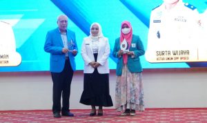 Beri 1000 Beasiswa, ITP Takalar Dapat Penghargaan Dari APDESI Sulsel