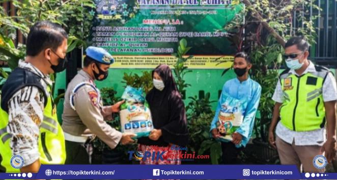 Polsek Kawasan Bandara Hang Nadim Bagikan Sembako di Panti Asuhan Dalam Rangka HUT RI Ke-77